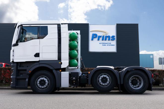 CNG DUAL-FUEL HD TRUCK